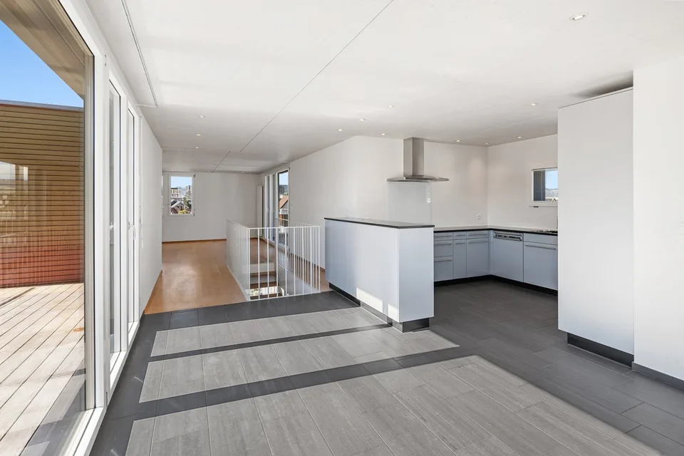 Appartement duplex de 5,5 pièces excitant avec un espace de vie ouvert supplémentaire