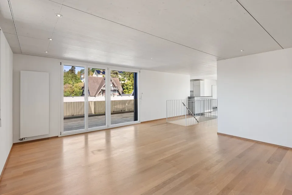 Appartement duplex de 5,5 pièces excitant avec un espace de vie ouvert supplémentaire