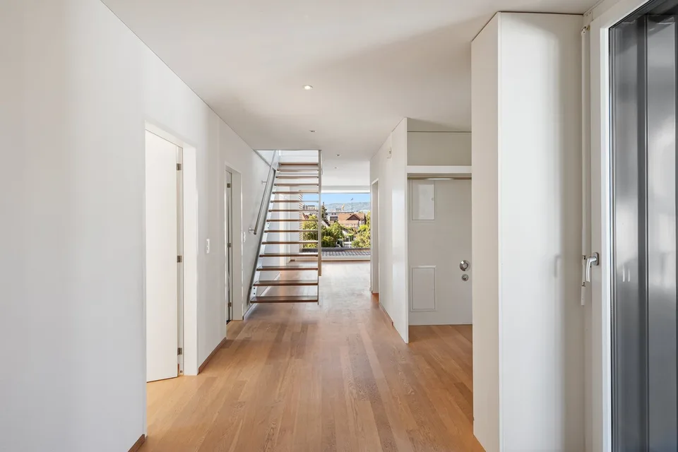Appartement duplex de 5,5 pièces excitant avec un espace de vie ouvert supplémentaire