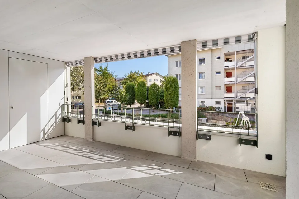 New Build: Large, Stylish 4.5-Room Apartment with Balcony and Loggia