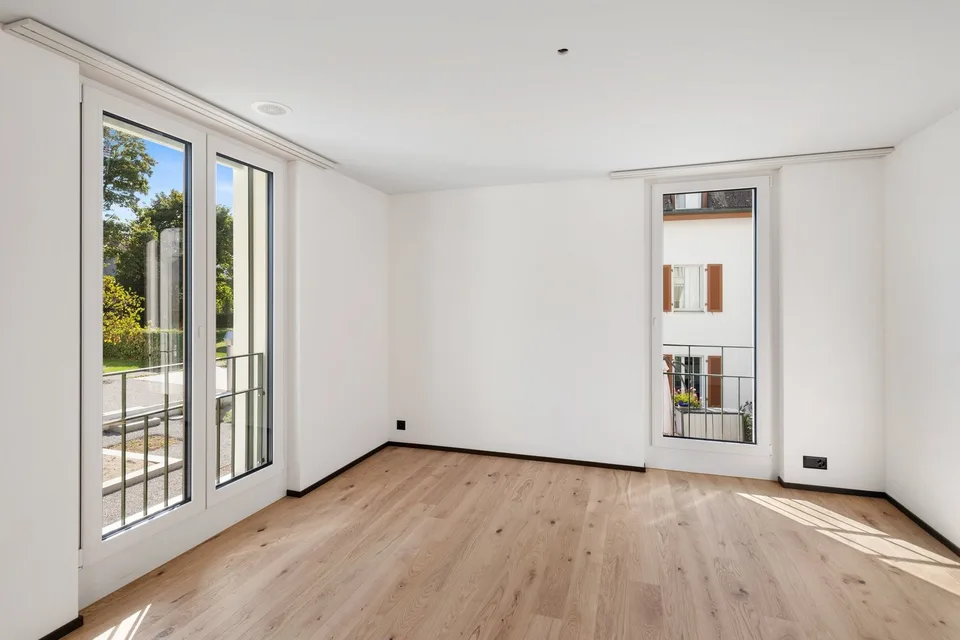 New Build: Large, Stylish 4.5-Room Apartment with Balcony and Loggia