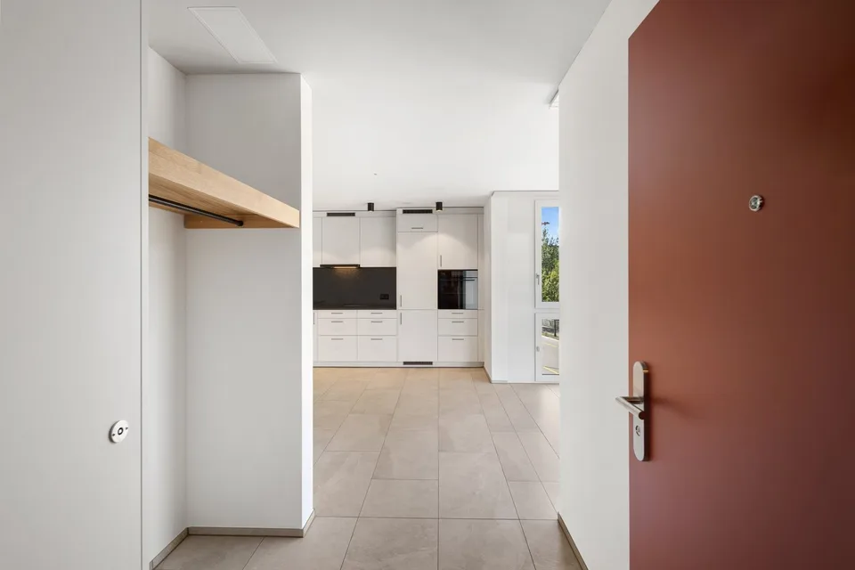 New Build: Large, Stylish 4.5-Room Apartment with Balcony and Loggia