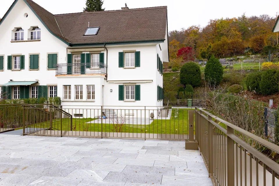 Villa sul Zürichberg con vista sulla città, lago e montagne – foto 11 di 11