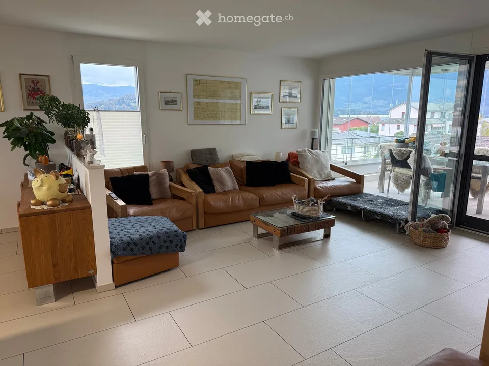Appartamento luminoso di 5,5 locali con una vista meravigliosa a 8864 Reichenburg – foto 4 di 11