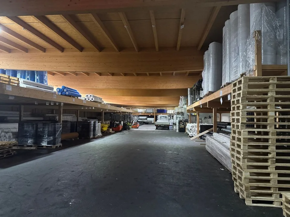 Delémont: Industrie- und Verwaltungsgebäude in hervorragendem Zustand – Foto 6 von 6