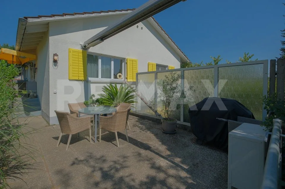 Maison individuelle dans un endroit calme et ensoleillé au bord de la zone de construction – photo 11 sur 13