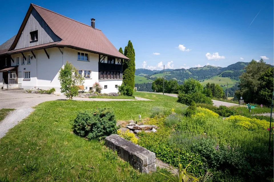 Gemütlich Leben und Geniessen mit Bergsicht in der Gemeinde Bäretswil – Foto 4 von 13