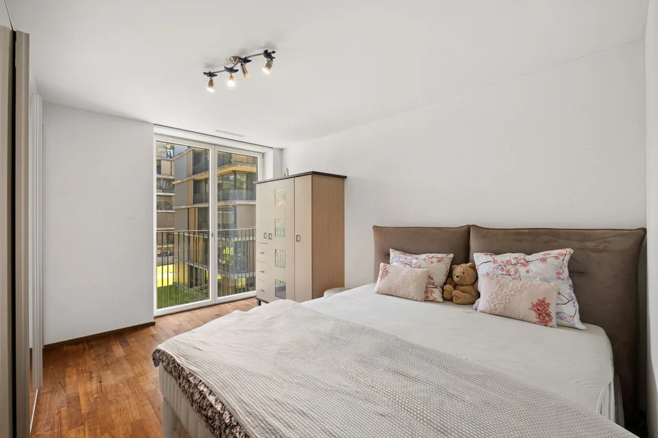Exklusive 5.5-Zimmer-Wohnung in hervorragender Lage am Rotsee – Foto 8 von 12