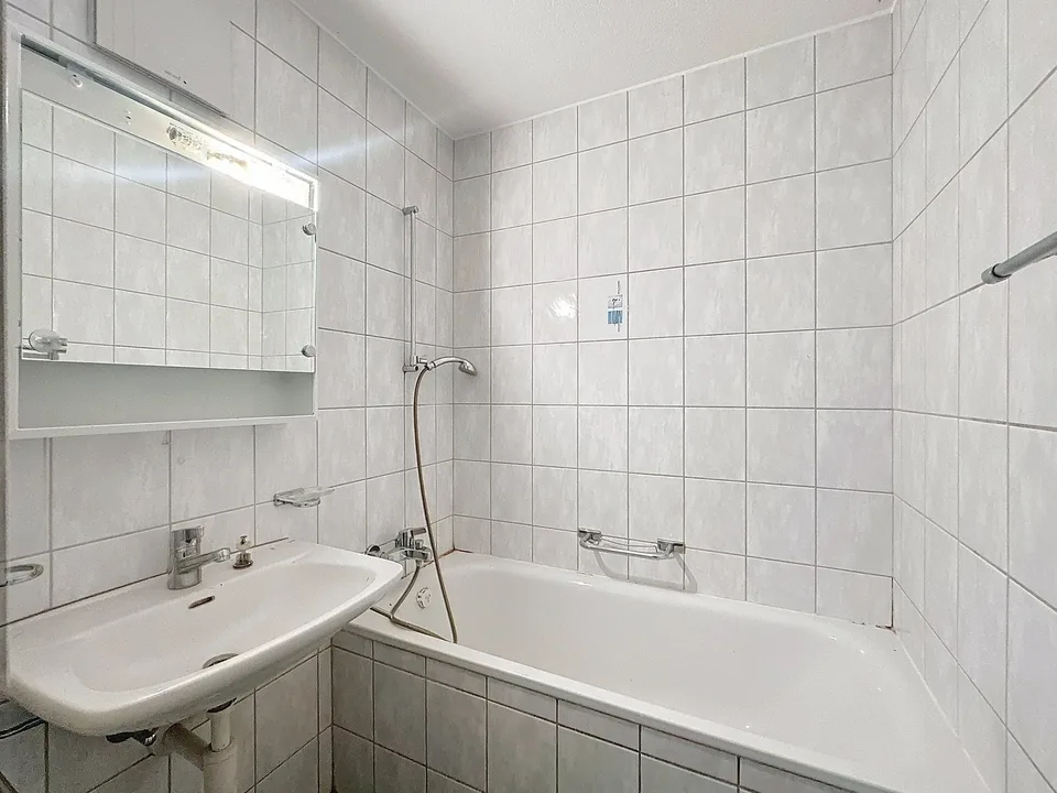 Geräumige 2.5-Zimmer-Wohnung im 4. Stock