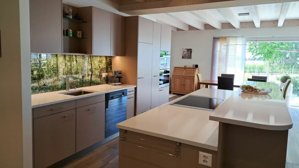 Habiter dans le vert - partie de maison de haute qualité de 4,5 pièces avec jardin idyllique