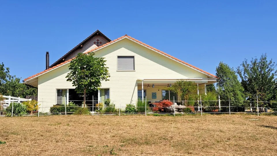 Habiter dans le vert - partie de maison de haute qualité de 4,5 pièces avec jardin idyllique
