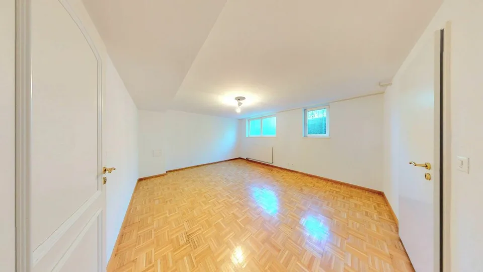 Your new family happiness, spacious 5.5 room corner house with private garden! – photo 18 of 37