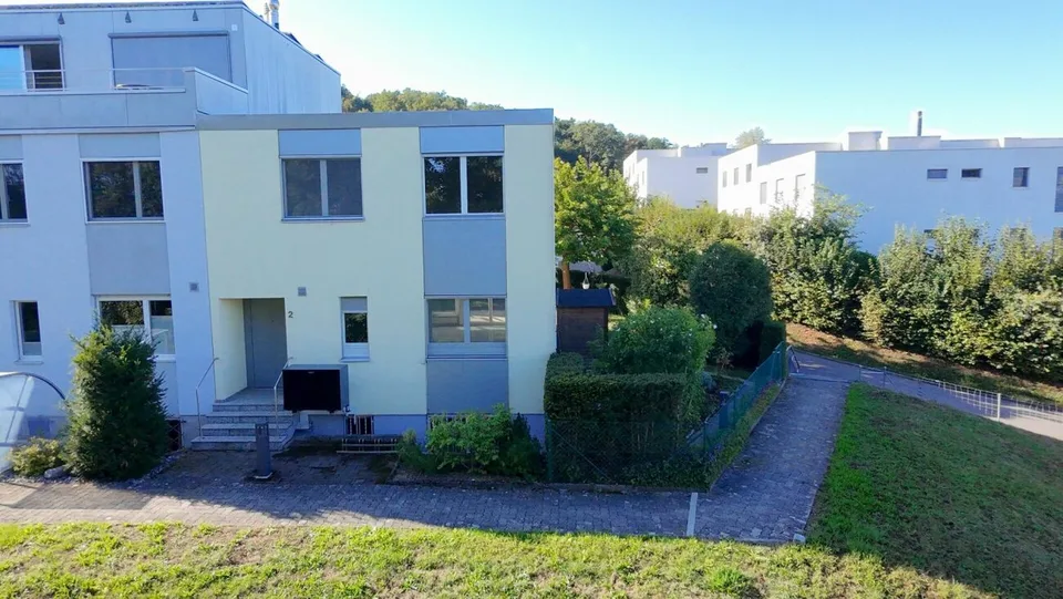 Your new family happiness, spacious 5.5 room corner house with private garden! – photo 4 of 37