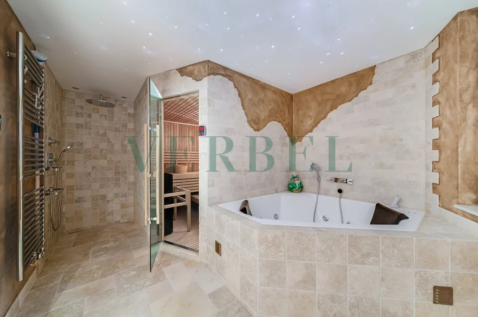 Duplex en attique avec vue exceptionnelle sur lac et montagnes – photo 9 sur 39