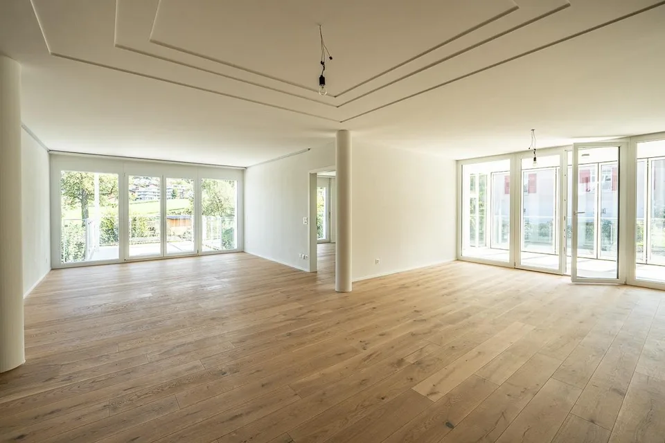 Neu sanierte, grosszügige 4.5- Zi. Wohnung im 1. OG mit Lift – Foto 5 von 13