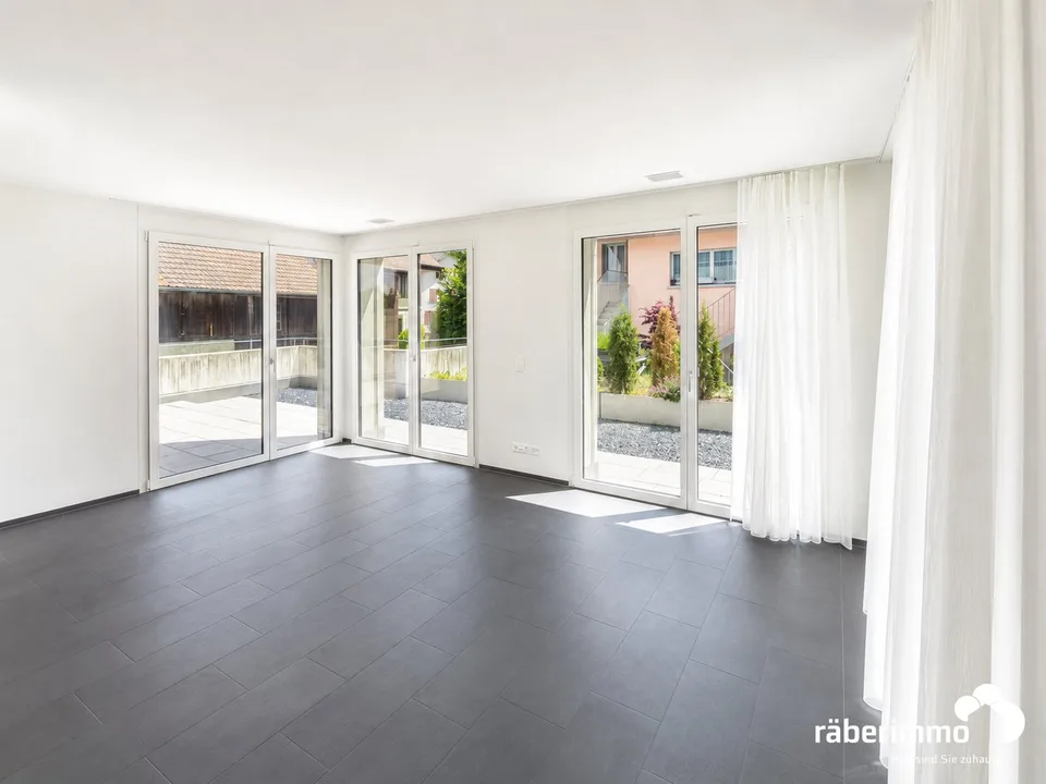 Modern living with spacious terrace – photo 4 of 8