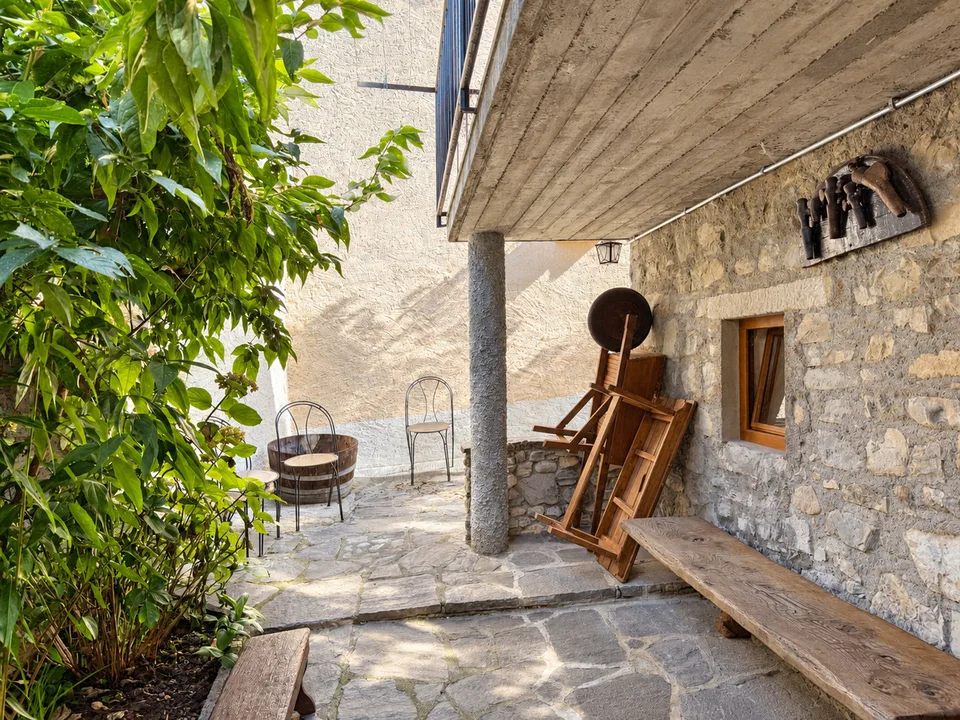 Maison rustique charmante au cœur de Bré – photo 9 sur 12