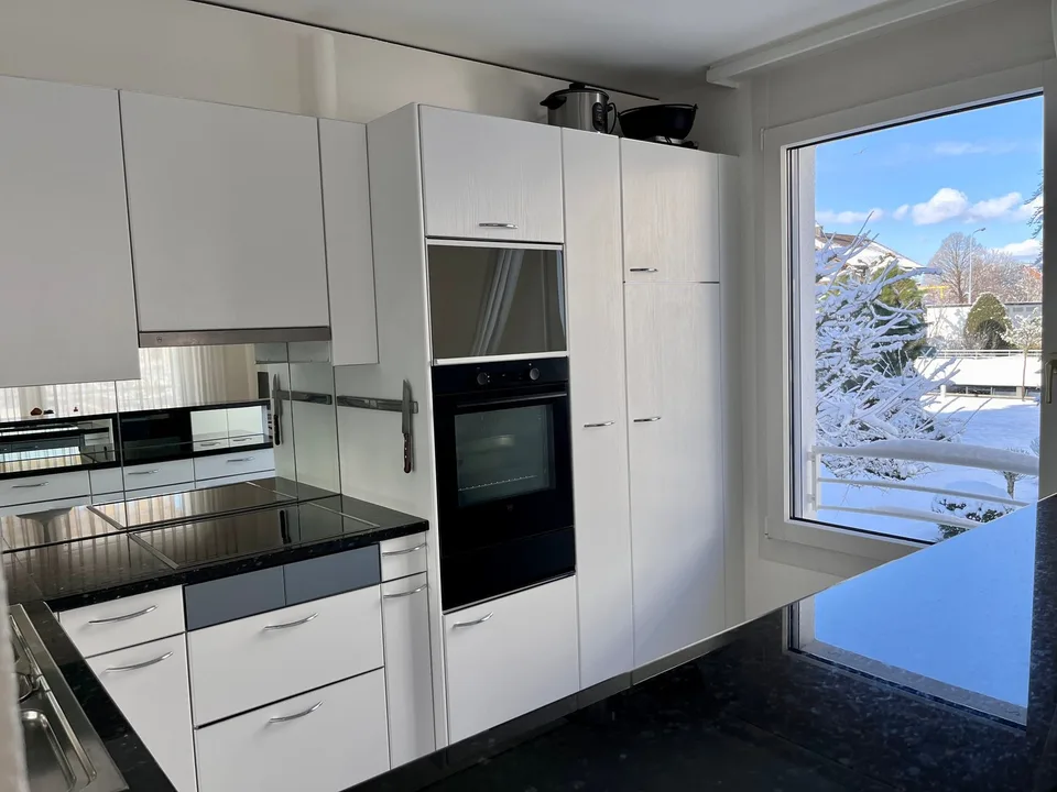 AB 01.11.2026 / 3.5-Zimmer-Wohnung an bester Lage im Kanton Zug / unbefristet – Foto 6 von 9