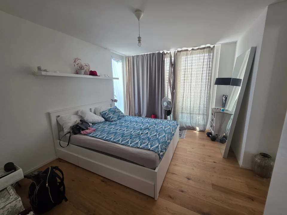 Modern 4.5-room apartment with balcony – photo 7 of 16