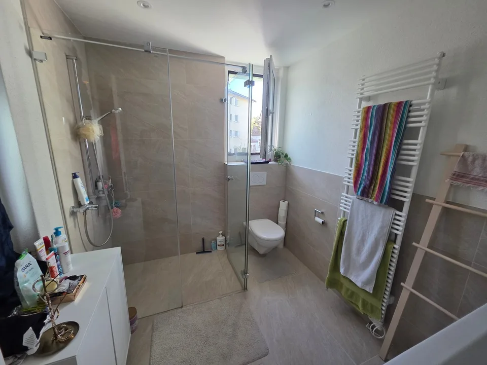 Modern 4.5-room apartment with balcony – photo 9 of 16
