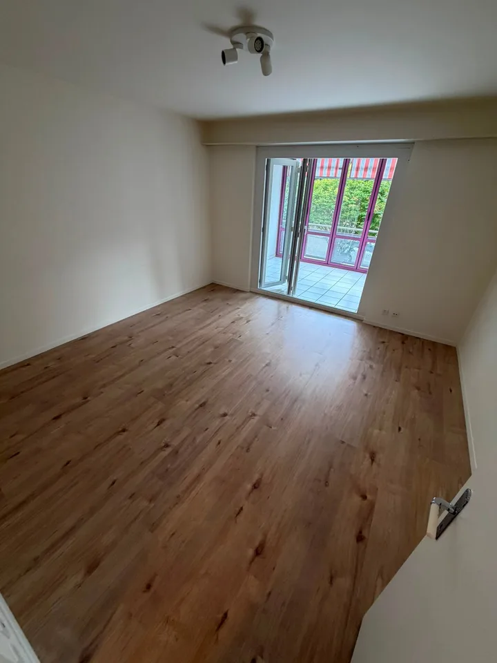 Helle 3.0-Zimmerwohnung mit grossem Wintergarten in ruhiger Lage in Olten – Foto 4 von 8