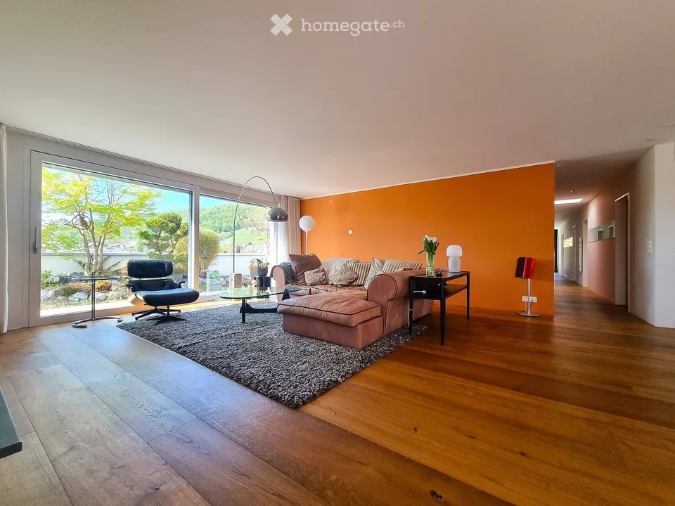 Helle Attikawohnung mit schöner Aussicht, grosser Terrasse und Garten über den Dächern von Wettingen – Foto 9 von 18