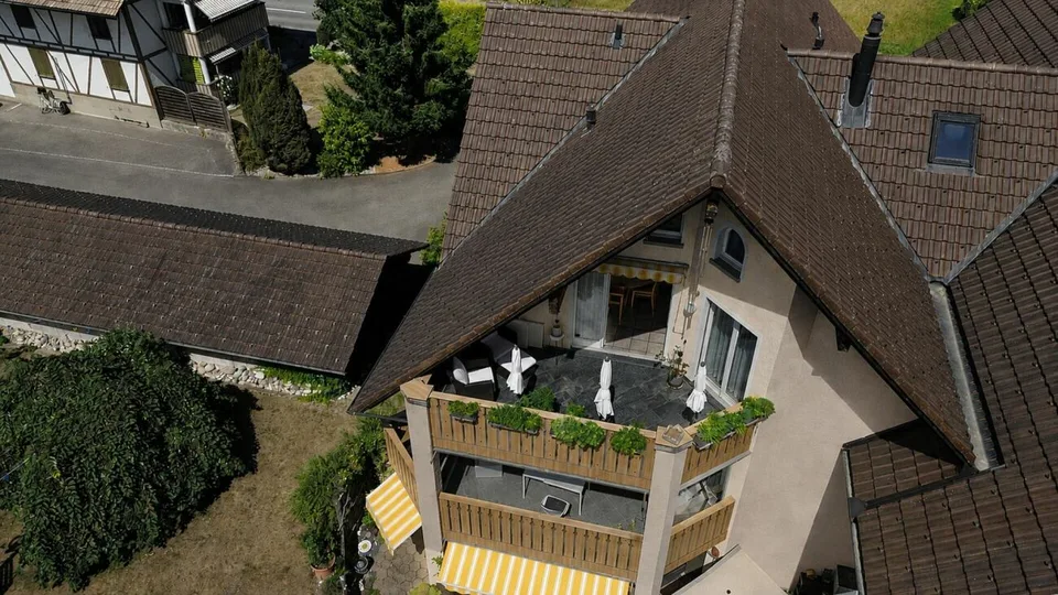 Appartement mansardé confortable avec belle terrasse – photo 10 sur 11