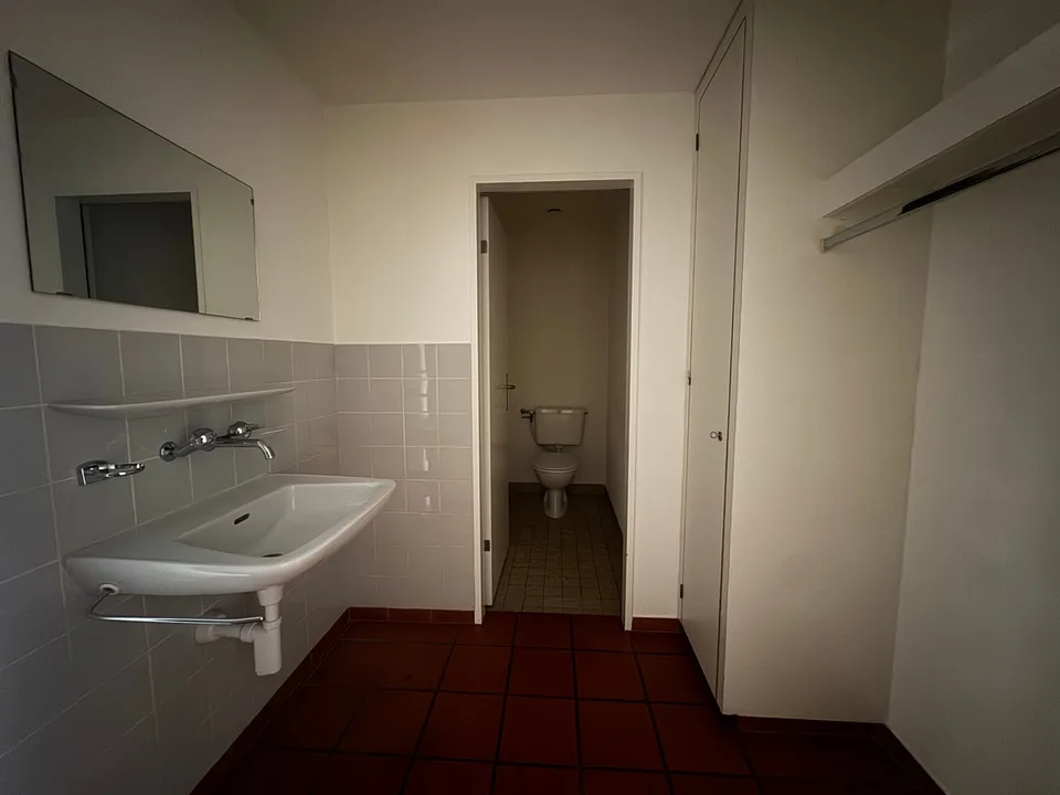 Charmante 3.5-Zimmer-Dachwohnung mitten in der Zürcher Altstadt – Foto 10 von 15