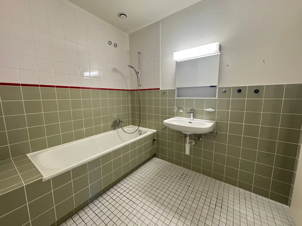 Charmante 3.5-Zimmer-Dachwohnung mitten in der Zürcher Altstadt – Foto 9 von 15