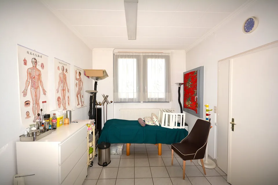 Renoviertes Gebäude, 100% vermietet, Hyperzentrum, mit Tresorraum zur Wertsteigerung – Foto 13 von 17