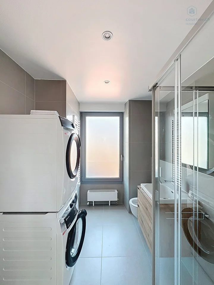 Renoviertes Gebäude, 100% vermietet, Hyperzentrum, mit Tresorraum zur Wertsteigerung – Foto 11 von 17