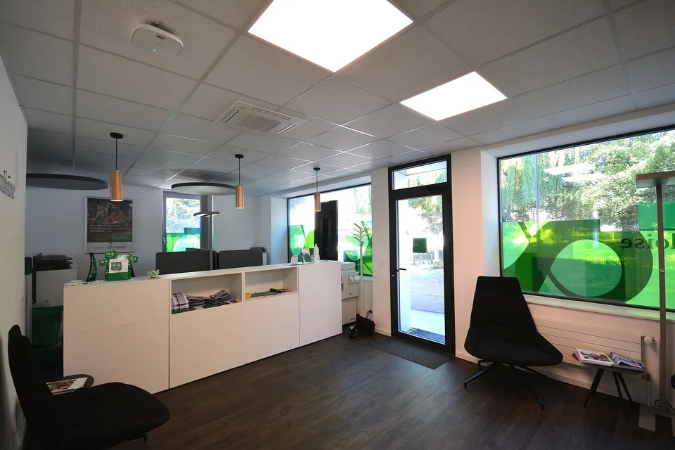 Renoviertes Gebäude, 100% vermietet, Hyperzentrum, mit Tresorraum zur Wertsteigerung – Foto 12 von 17