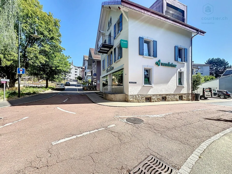 Renoviertes Gebäude, 100% vermietet, Hyperzentrum, mit Tresorraum zur Wertsteigerung – Foto 8 von 17