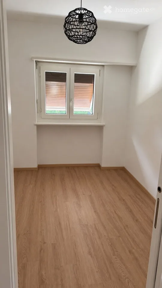 Vezia vermietet 3.5-Zimmer-Wohnung renoviert – Foto 9 von 10