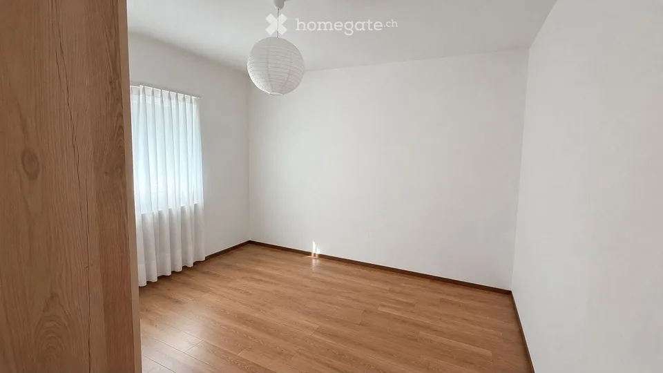 Vezia vermietet 3.5-Zimmer-Wohnung renoviert – Foto 7 von 10