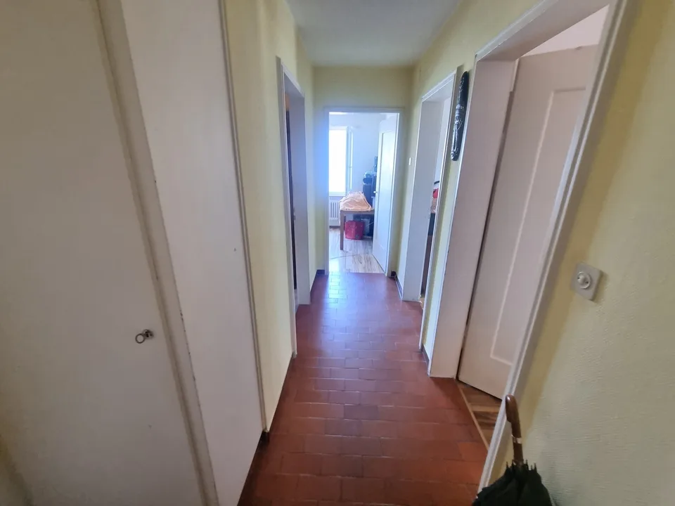 Appartement de 3 pièces confortable à Oftringen avec parking