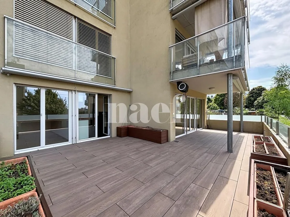 Ampio alloggio in residenza con piscina – foto 12 di 13