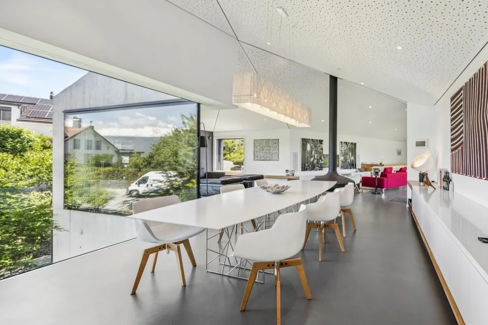 Villa im modernen Architekturstil in einem bevorzugten Umfeld – Foto 4 von 12