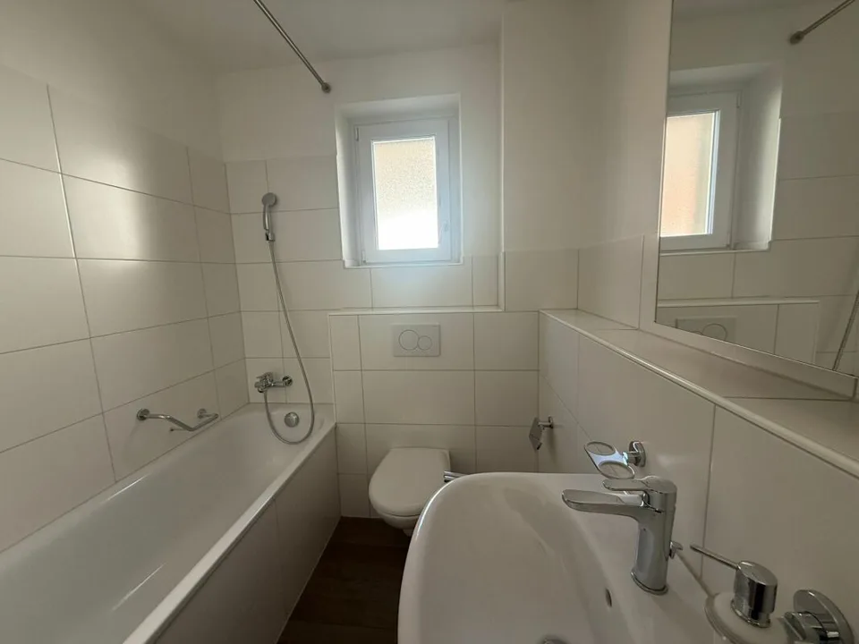 St-Imier, joli appartement de 2.5 pièces avec balcon – photo 4 sur 5