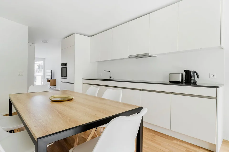 Aerata Wiedikon 4,5 locali, cantina, W/T, 10 minuti al mercato, by Blueground – foto 9 di 28