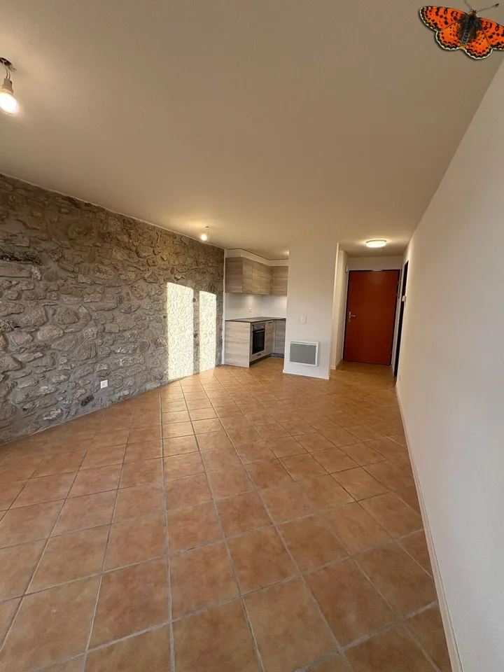 APPARTEMENT DUPLEX DE 2 ½ PIECES A ROMONT !