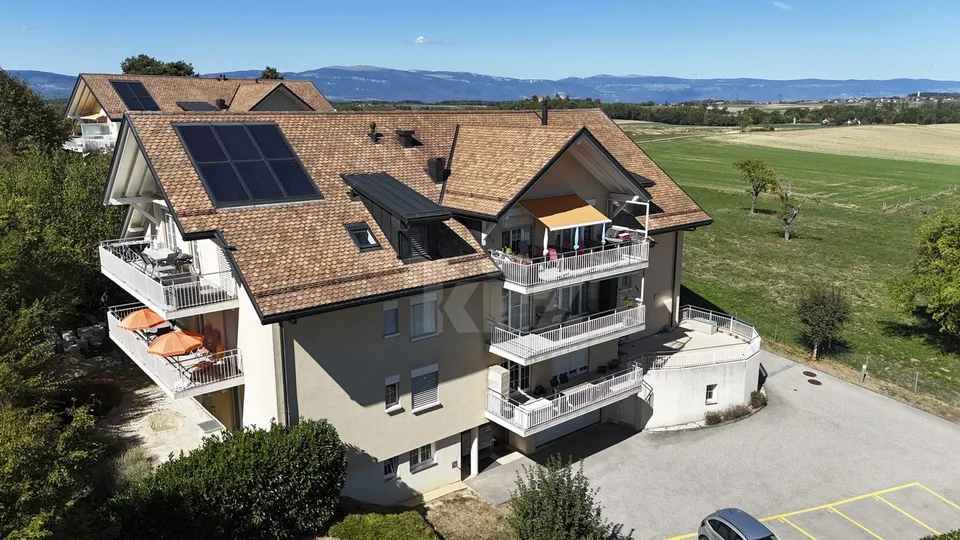 Superbe duplex sous les toits avec balcon – photo 12 sur 13