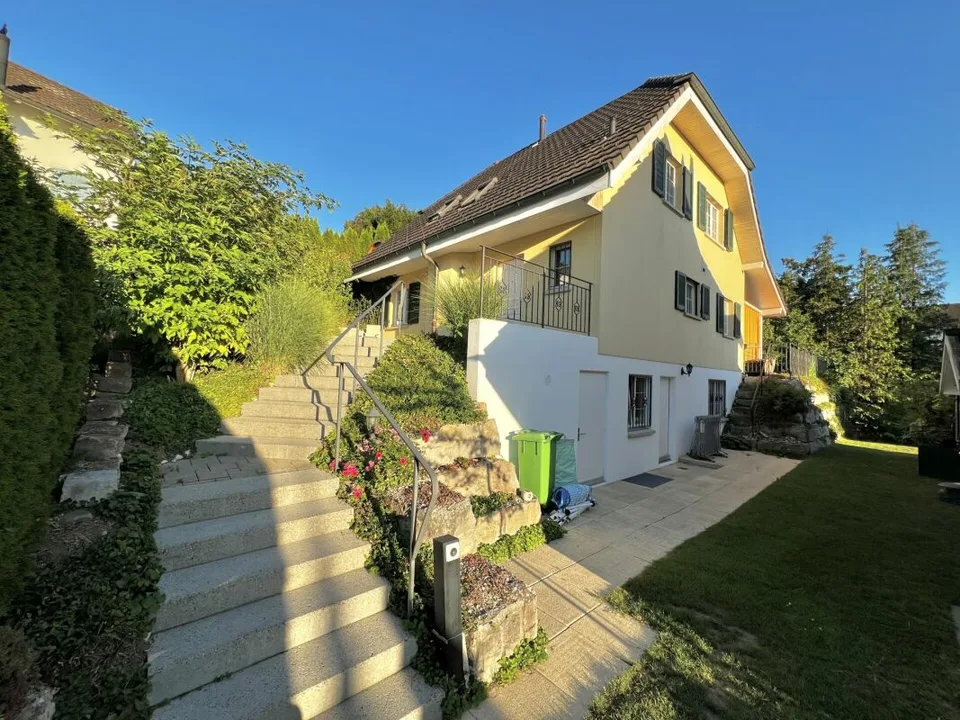 Posizione sovrana, separata con piscina e sauna – foto 10 di 13