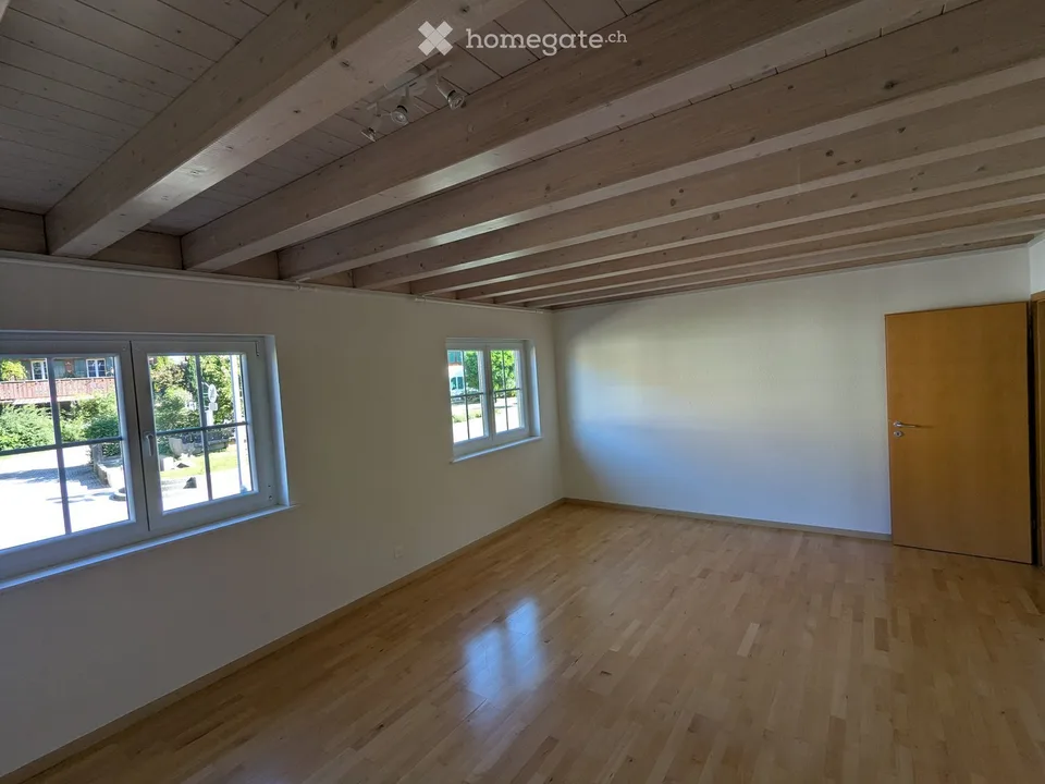 Appartement confortable et entretenu de 3,5 pièces (optionnel 4,5) – photo 3 sur 8