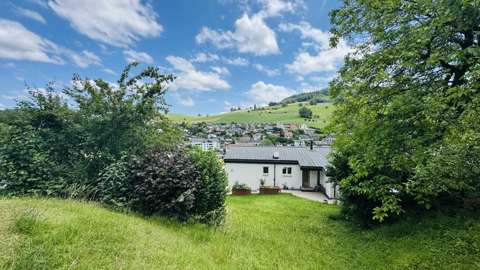 Casa unifamiliare di 5 locali con garage, cortile, balcone, giardino e bella vista – foto 21 di 28