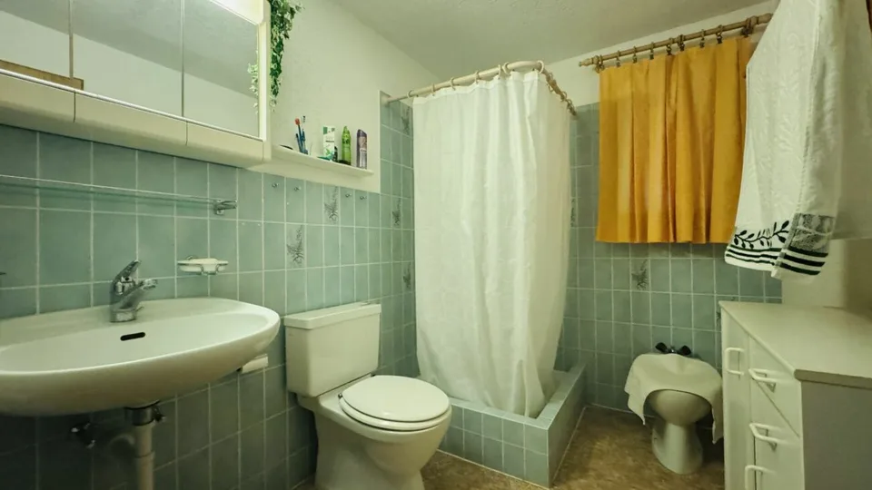 Casa unifamiliare di 5 locali con garage, cortile, balcone, giardino e bella vista – foto 19 di 28