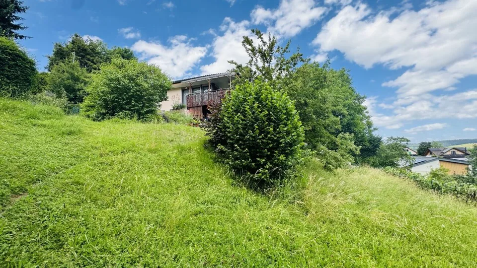 Casa unifamiliare di 5 locali con garage, cortile, balcone, giardino e bella vista – foto 23 di 28