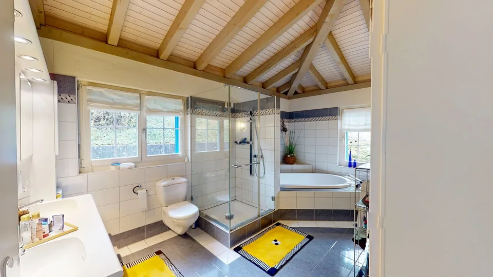 Spacieuse maison individuelle de 6,5 pièces au vignoble : vue panoramique, soleil et beaucoup d'intimité – photo 7 sur 14