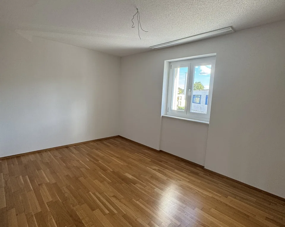Ampio appartamento di 4.5 locali con balcone a Langenthal – foto 5 di 11