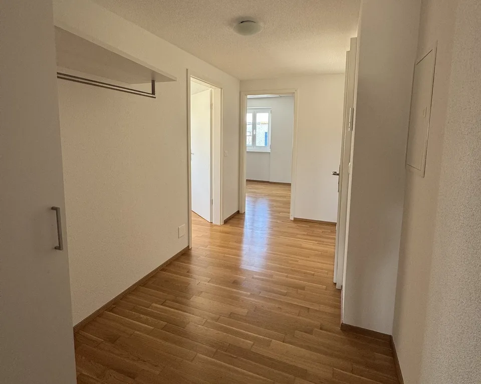 Ampio appartamento di 4.5 locali con balcone a Langenthal – foto 7 di 11